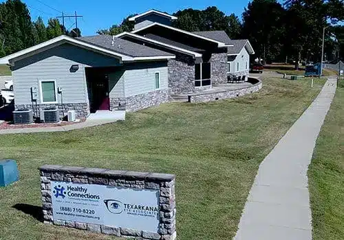 An outside view of the Healthy Connections Arkadelphia Clinic.